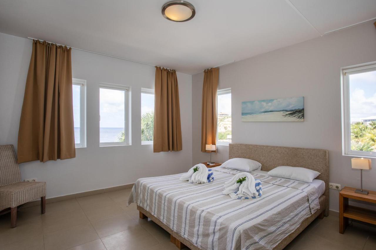 Blue Bay Beach Apartments Exterior photo