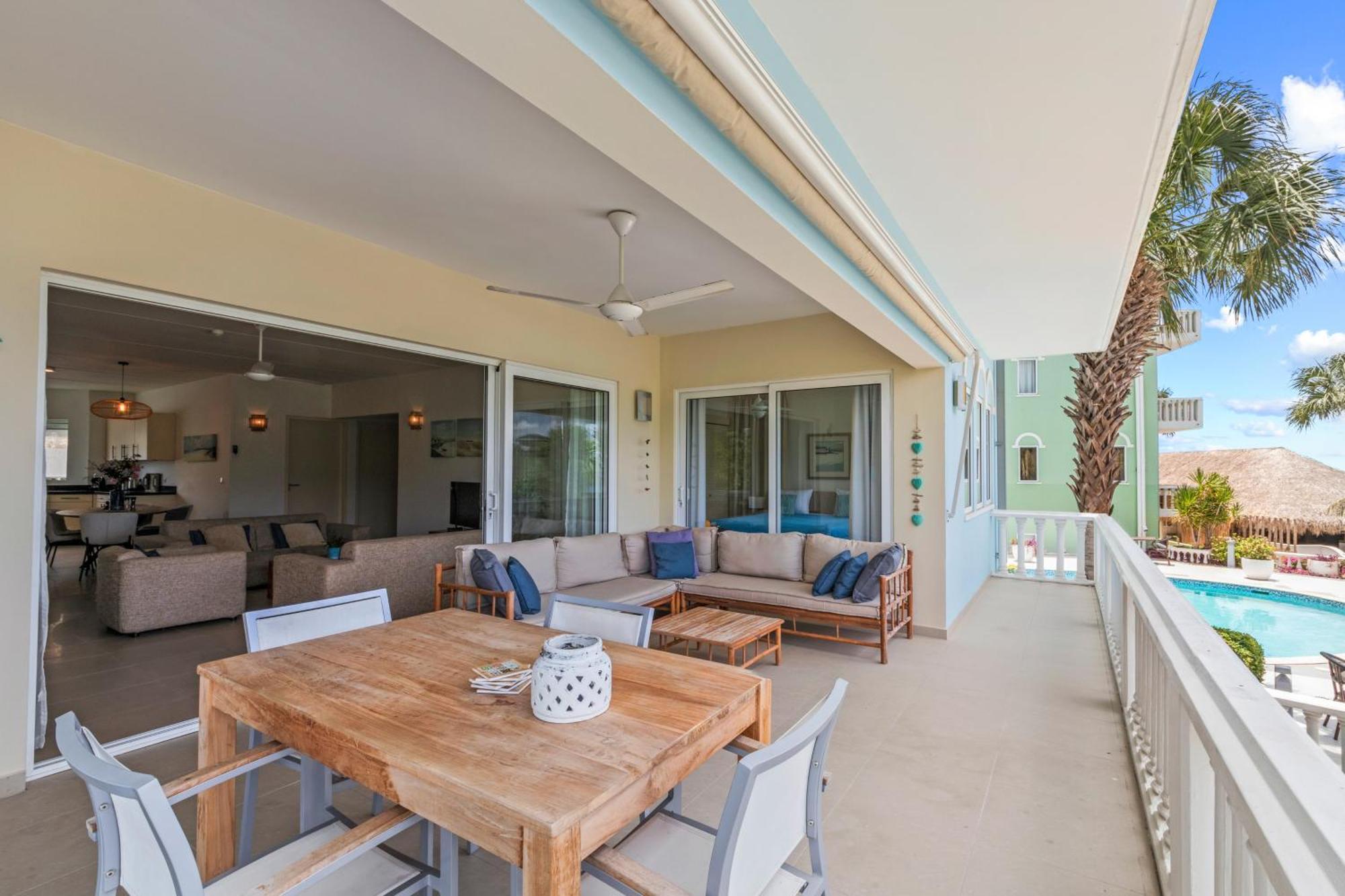Blue Bay Beach Apartments Exterior photo