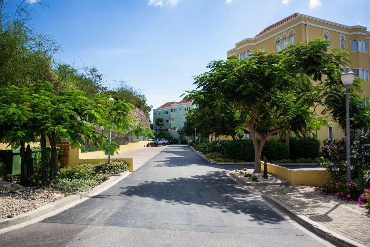 Blue Bay Beach Apartments Exterior photo