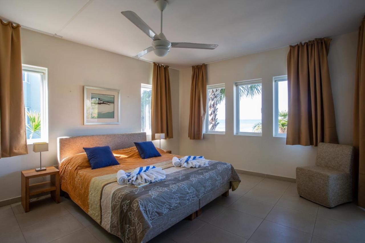 Blue Bay Beach Apartments Exterior photo